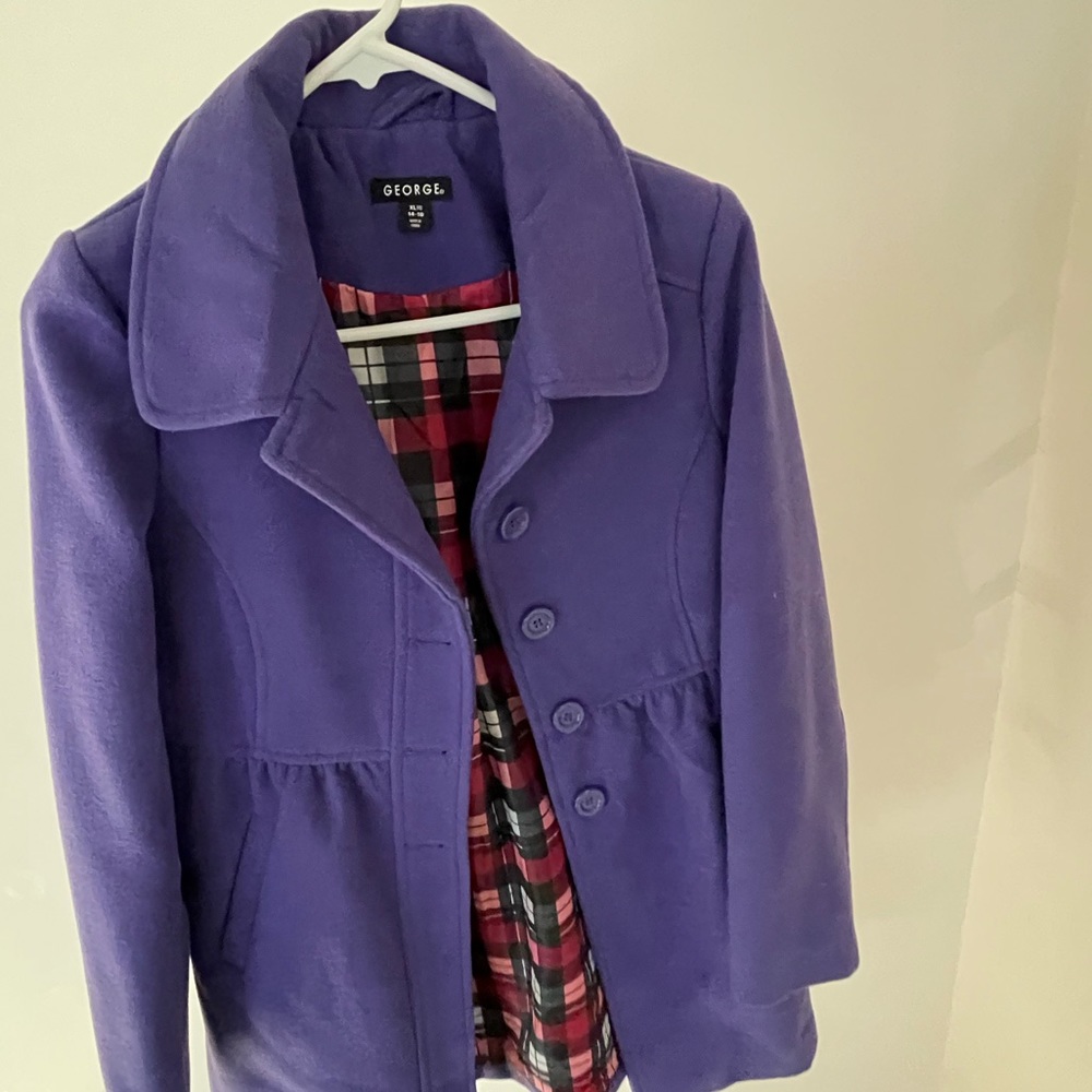 Warm purple George coat with plaid liner details and pockets